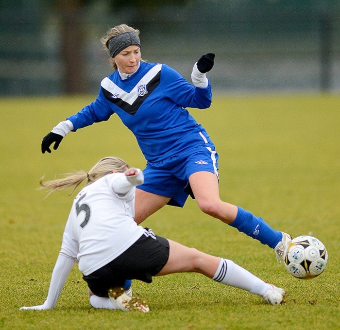 22673whiterockSoccerWomen-Newton-BJ-Jan12