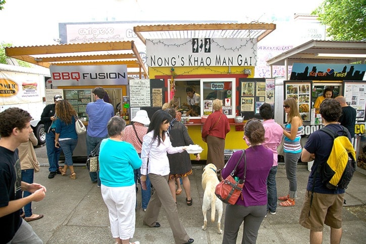 Foodcarts near Alder and SW 10th Ave. in downtown Portland, Oregon.
