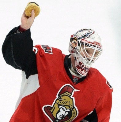 32020BCLN2007AndrewHammondwithHamburger-OttawaSenators2015