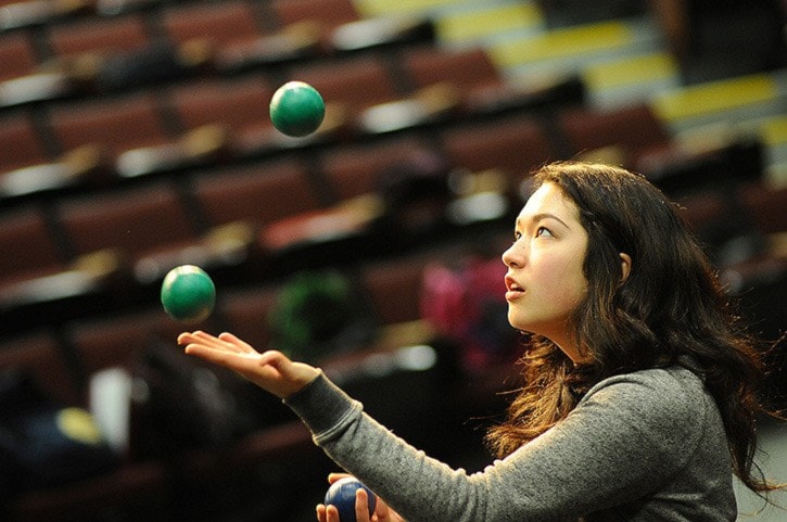 35271surreyJuggler-SurreyChildrensFestival