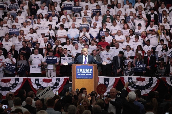 42188whiterockDonald_Trump_with_supporters_-24949524510