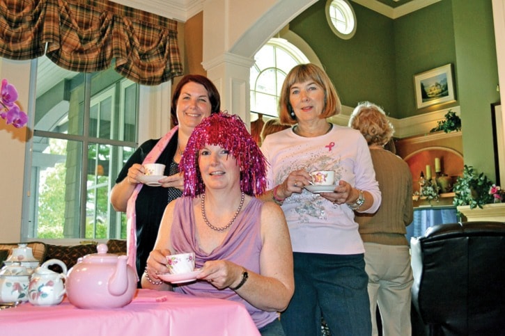 62542whiterockBreastCancerTea100511-02