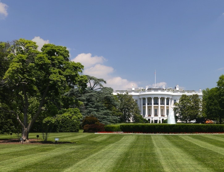 63314BCLN2007White_House_lawn