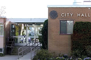 LETTER: White Rock 'yea-sayers' want to keep current city hall
