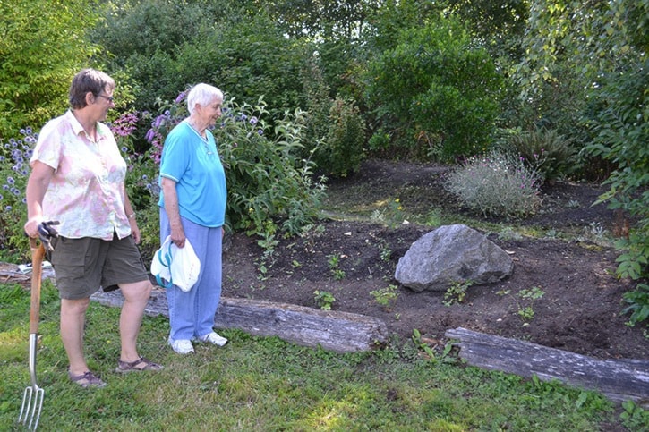 36416whiterockbutterflygardentheft-sarahmassahphoto