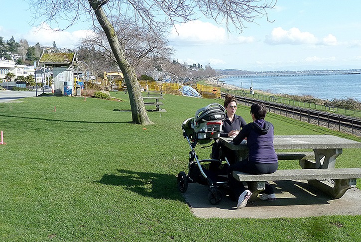 60205whiterockbaystreetpark2-th