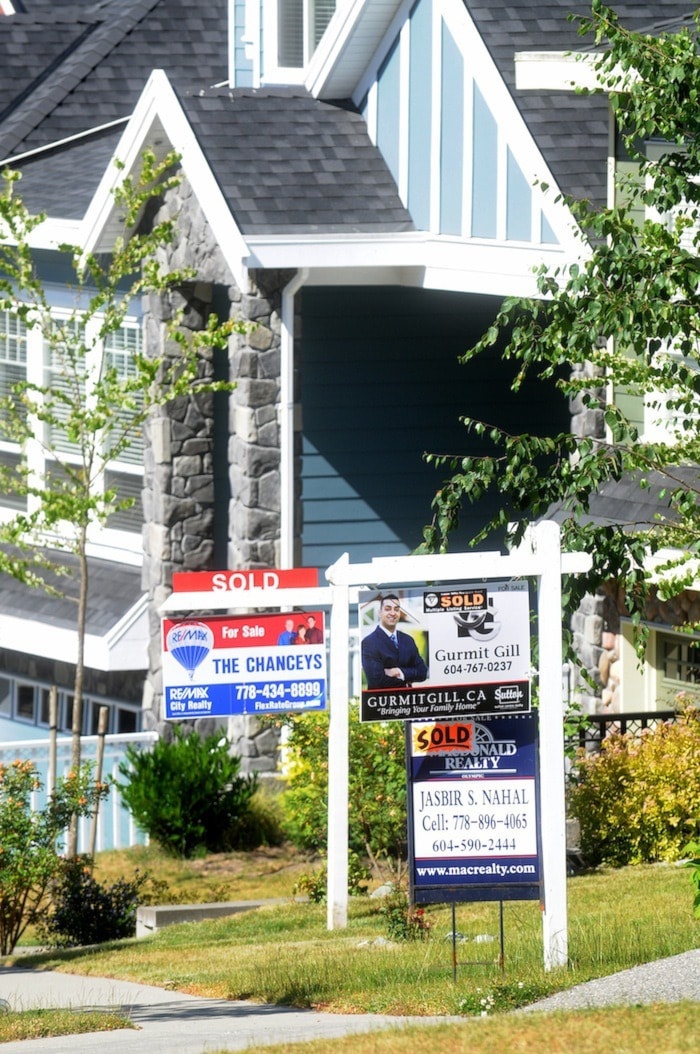 75882surreyRealEstate5-ES