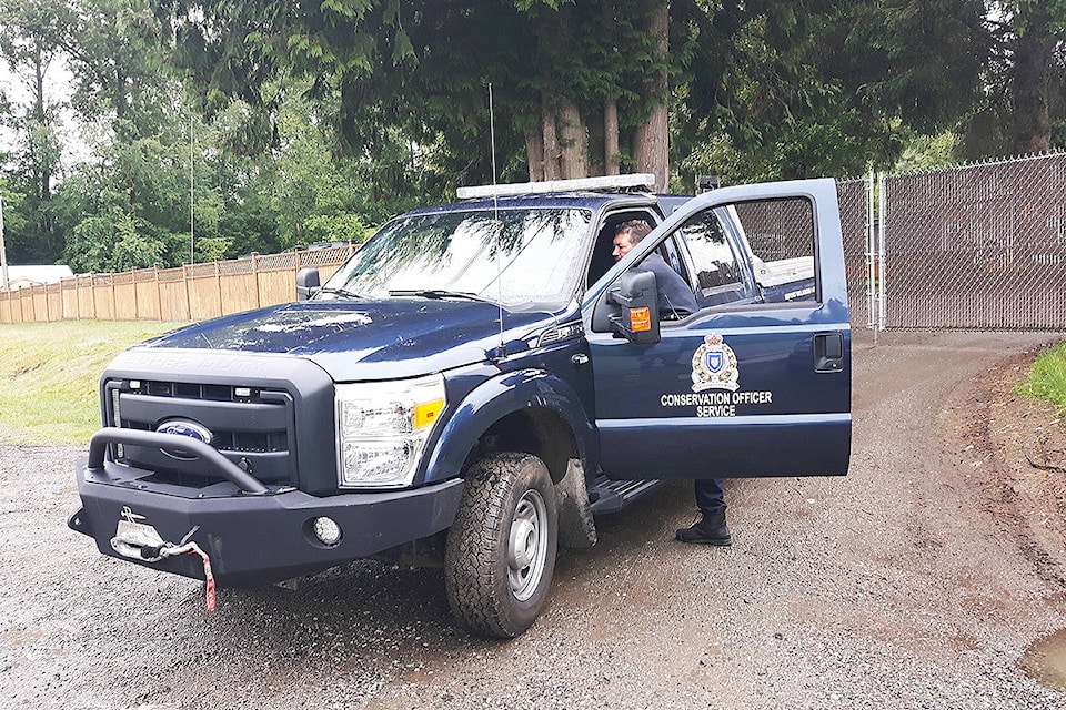 web1_170618-LAT-Conservation-officer-at-Critter-Care