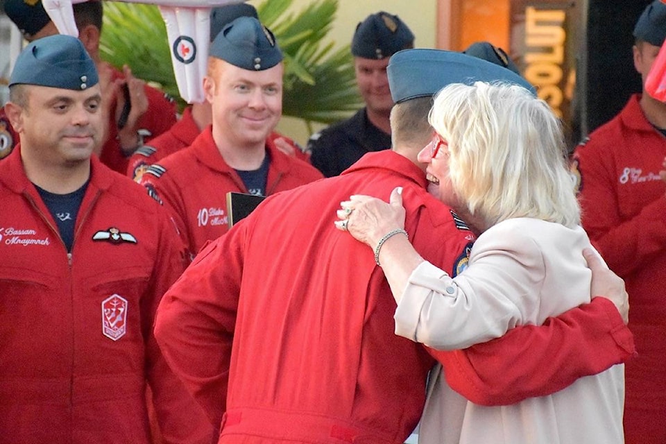 8148486_web1_170817-PAN-M-Snowbirds-03-LancePeverley-w