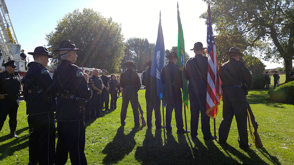 8457533_web1_9-11-colour-guard