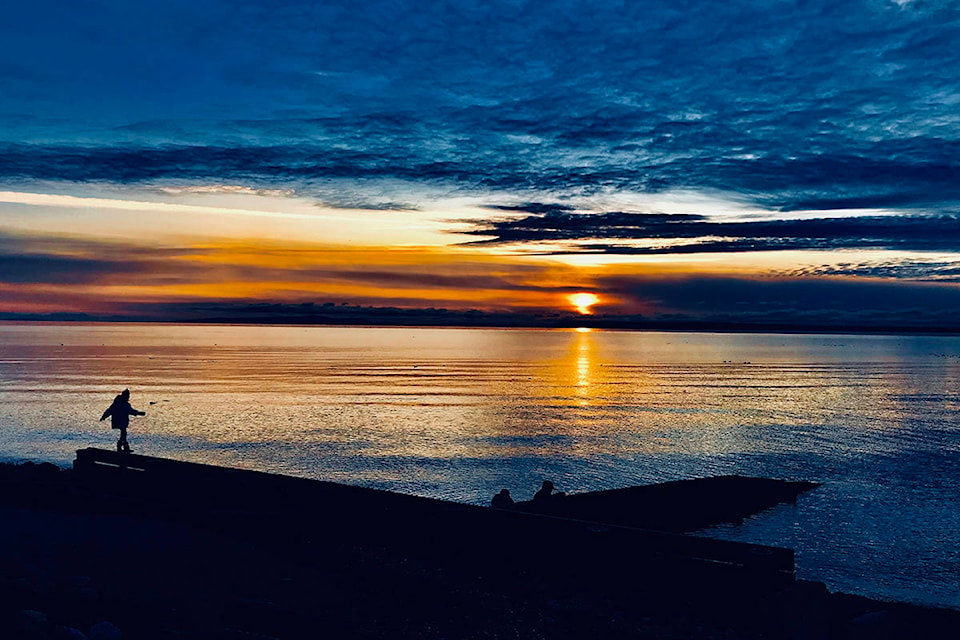 12169727_web1_sunset-at-crescent-beach-Michelle-Harrison-w