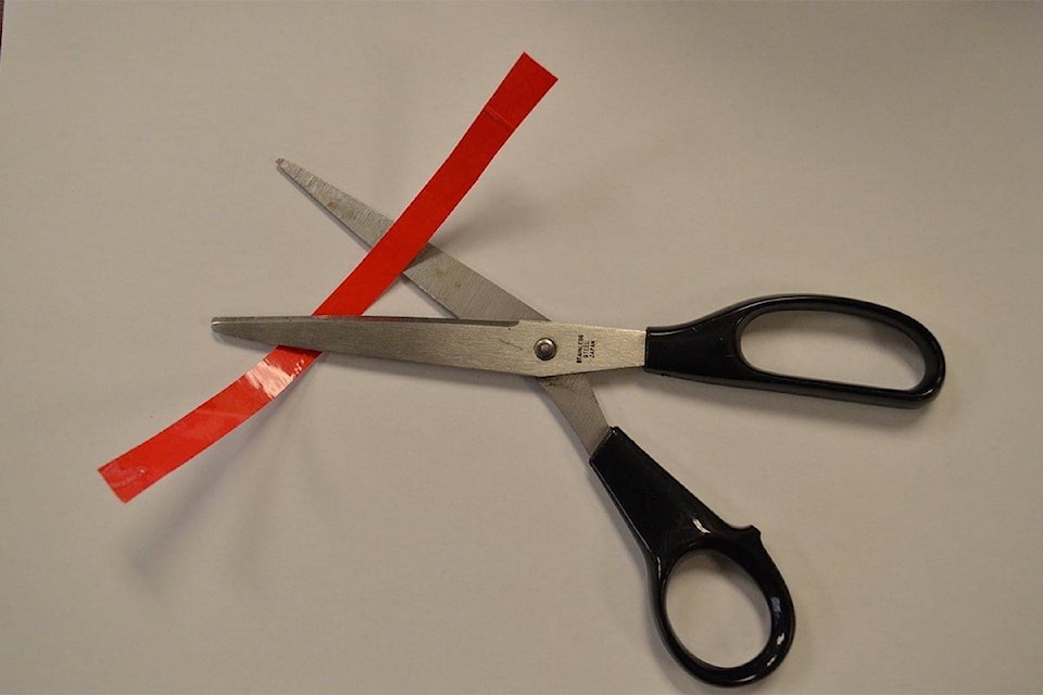 14192454_web1_181030-SNW-M-Cutting-red-tape