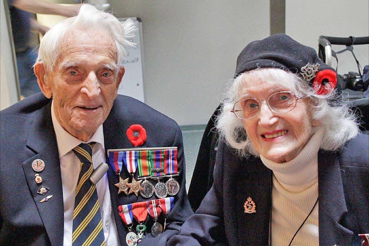 14279780_web1_181107-PAN-M-Norman-and-Margaret-2016-Remembrance-Day