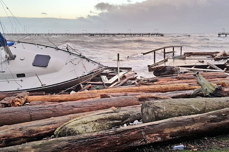 14899897_web1_copy_181221-PAN-M-beach-debris-contributed