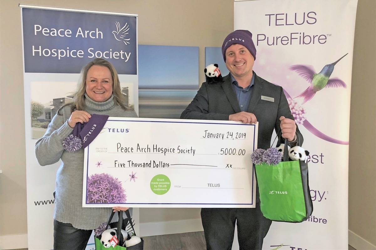 16721352_web1_190204-PAN-M-telus-hospice-cheque-4