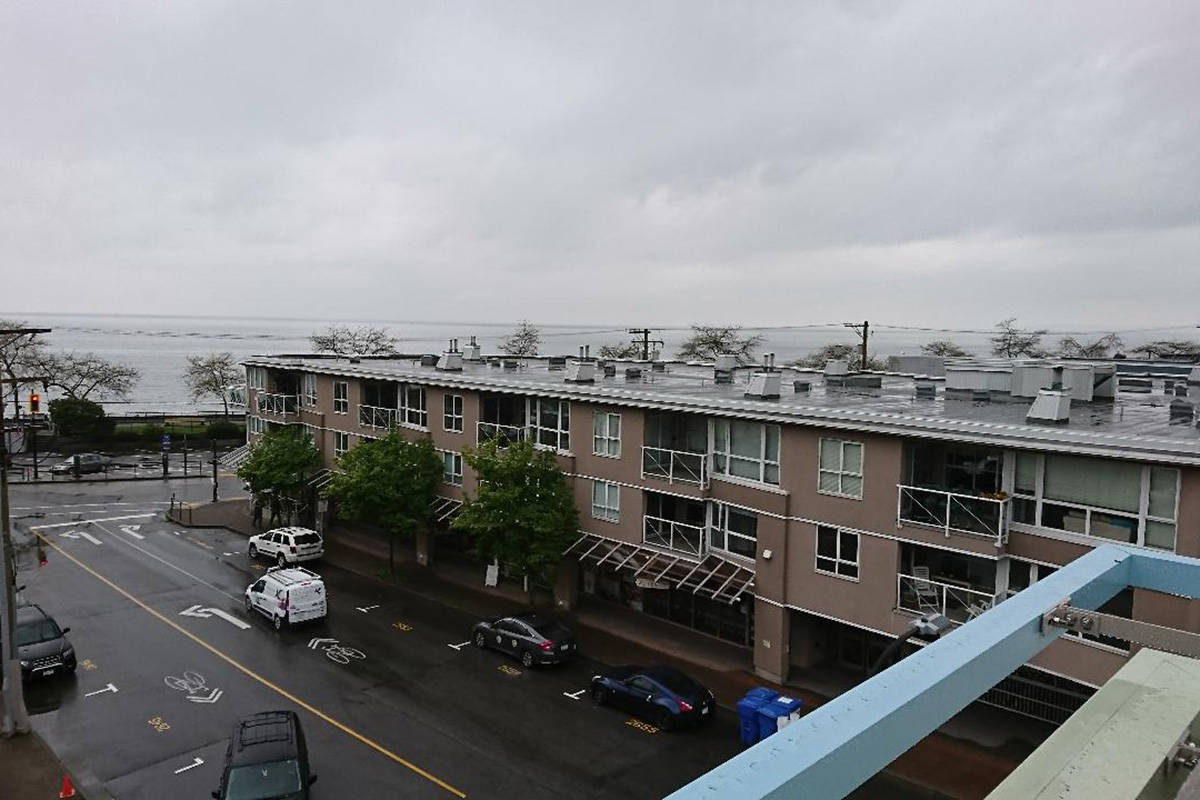 16837392_web1_parkade3
