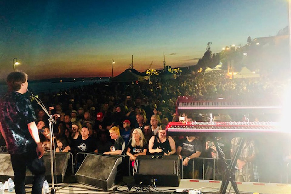 Iconic Canadian rockers the Crash Test Dummies closed out the summer’s Concerts For the Pier series Thursday, with a show at Totem Park on East Beach. (Bob Bezubiak photo)