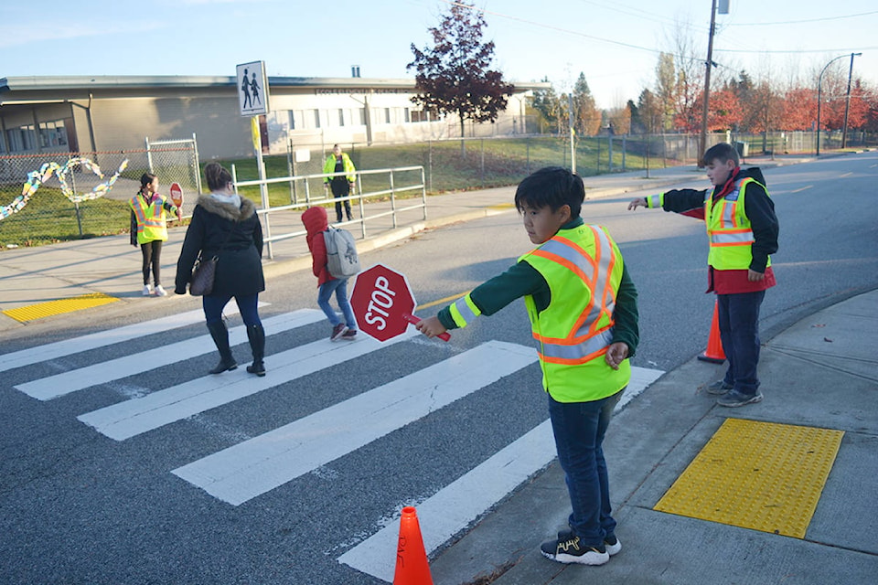 19273224_web1_CrossWalk1