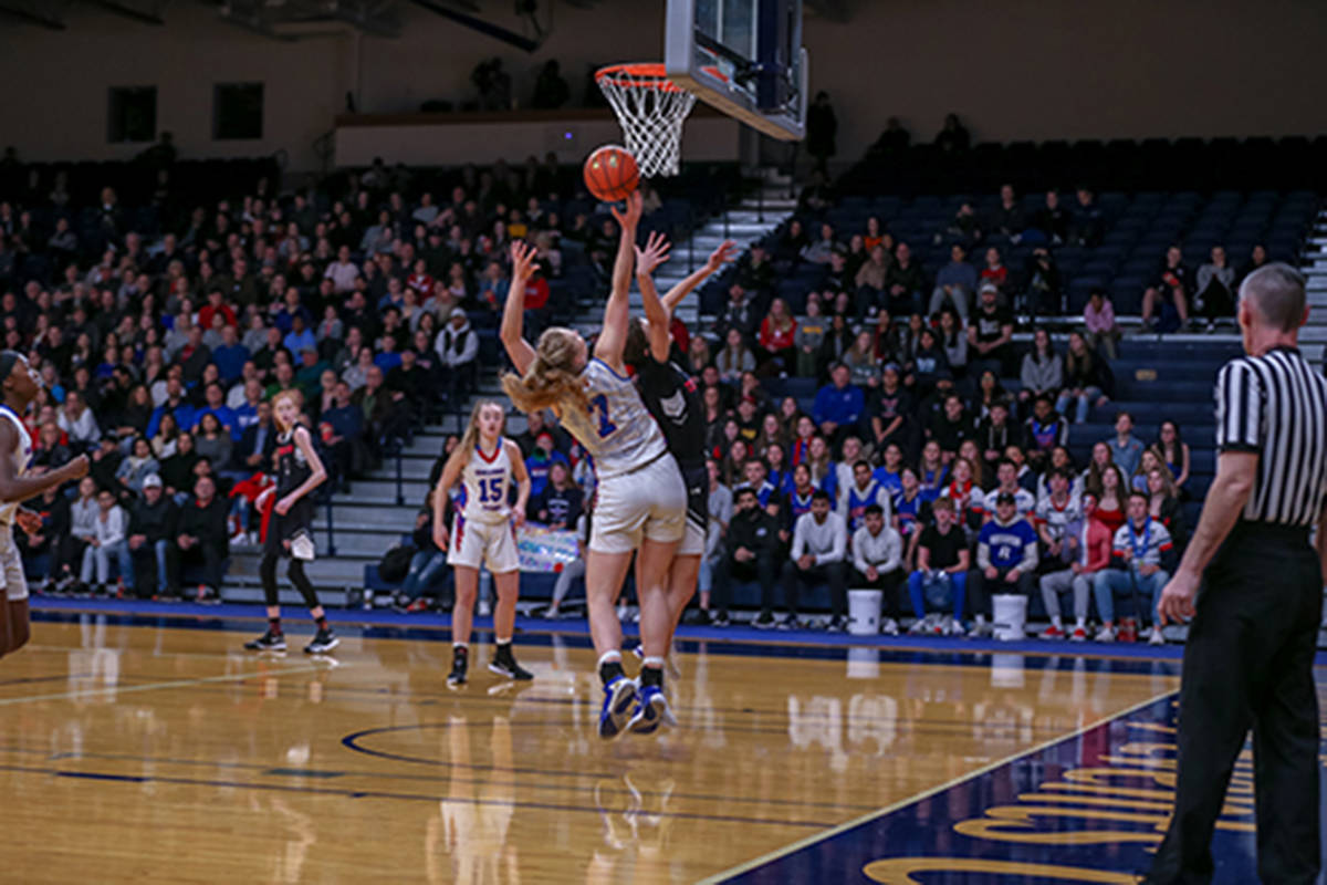 20754164_web1_200304-PAN-sports-SemiChampsBBall_3