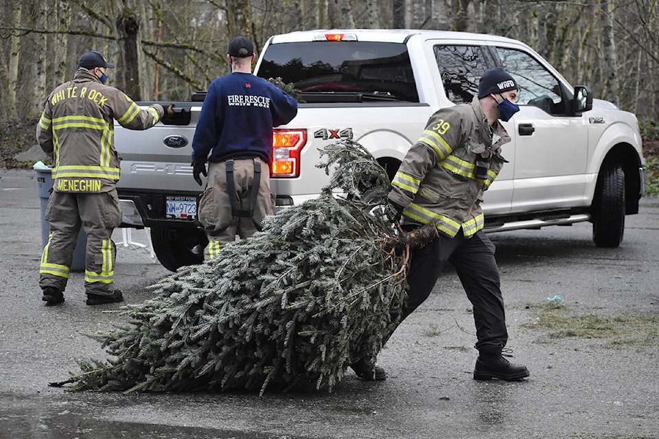 White Rock firefighters held their annual Christmas tree chipping event Sunday. (Aaron Hinks photos)