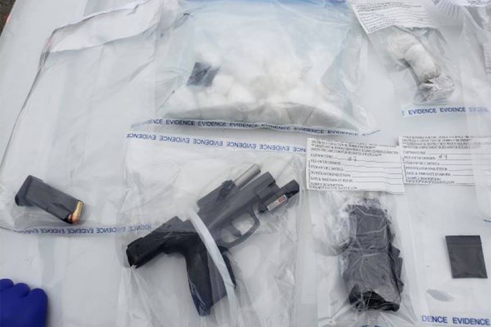 24716134_web1_210408-SUL-GunDrugsWhalley-gun_1