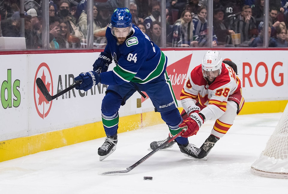 28535875_web1_220321-CPW-Canucks-Trade-Deadline-Motte_1