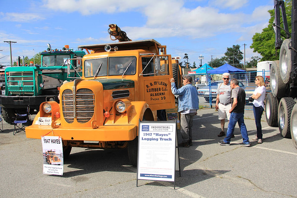 Visitor inspect a 1947 Hayes logging truck. The truck was in service from the middle ’50s to the early ’70s in the Port Alberni area (Photo: Malin Jordan)