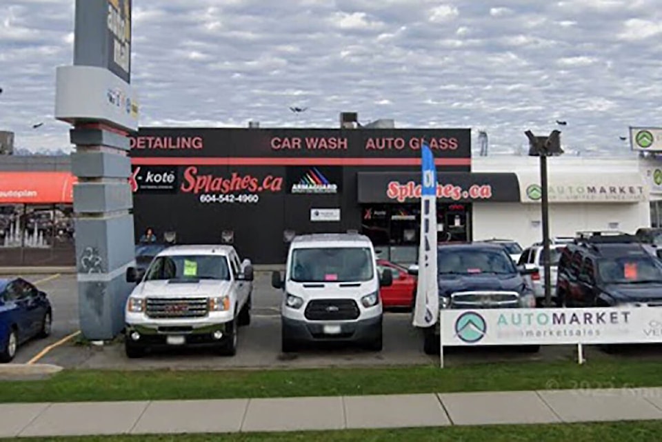 30007894_web1_220807-PAN-splashes-carwash-charity_1