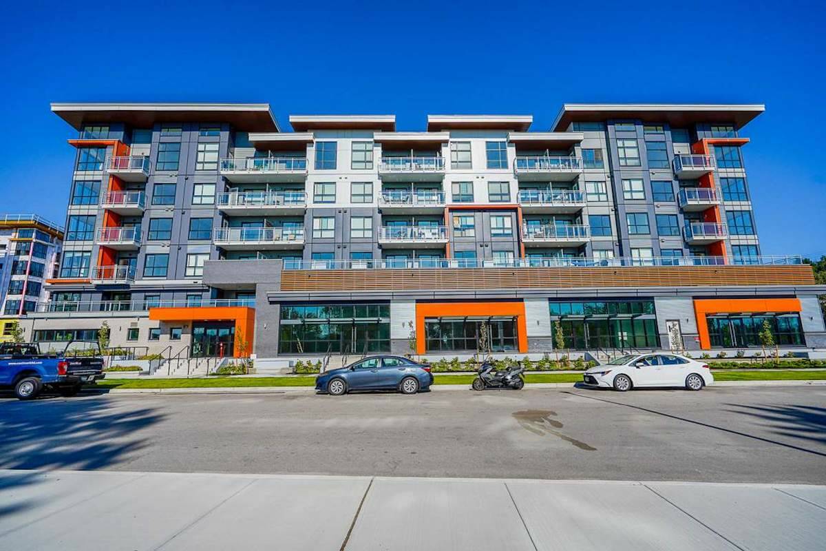 Exterior view of the Metro rental apartments in North Surrey, next to Scott Road SkyTrain Station. (Photo: cpliving.com)