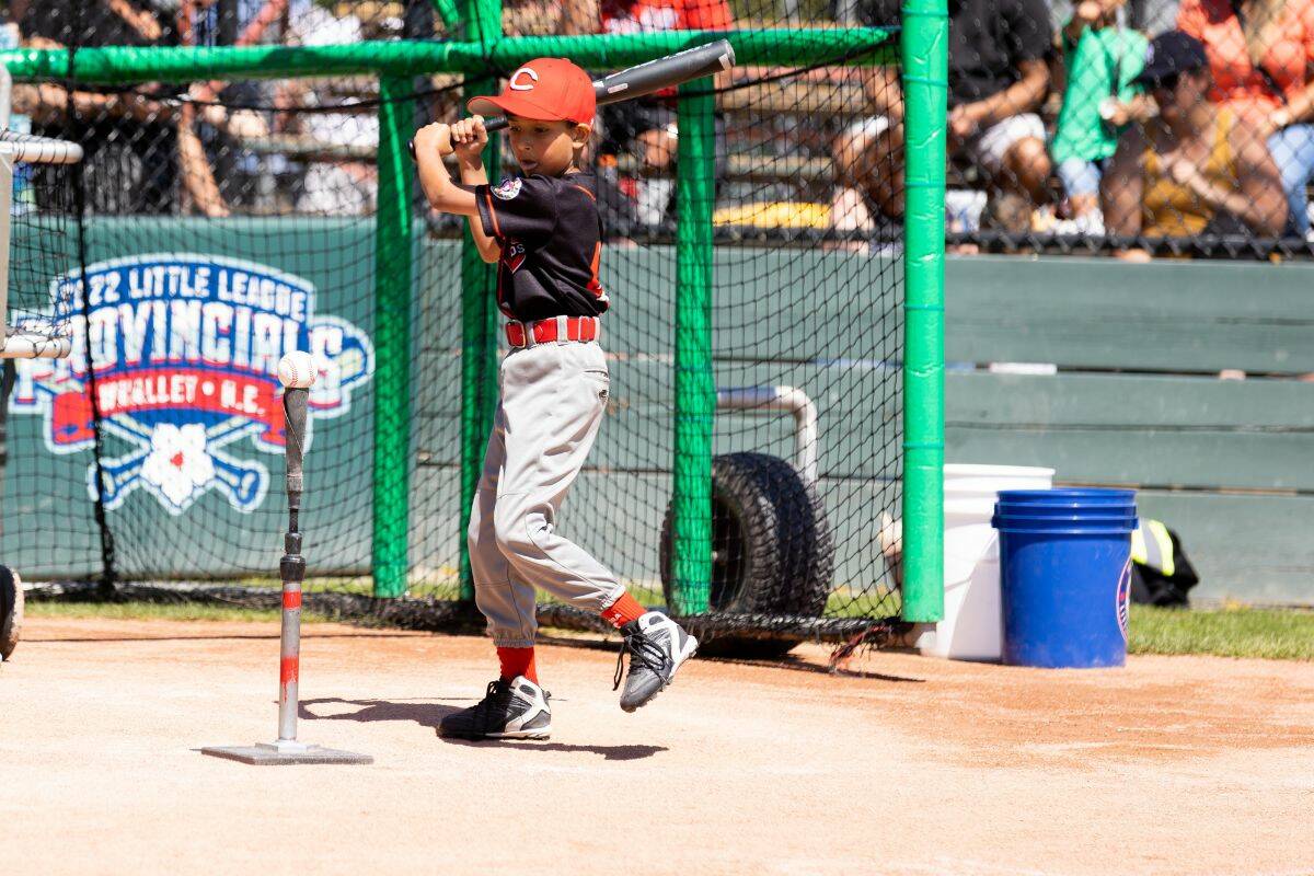 32916058_web1_230608-SUL-Whalley-Little-League-Batting_12