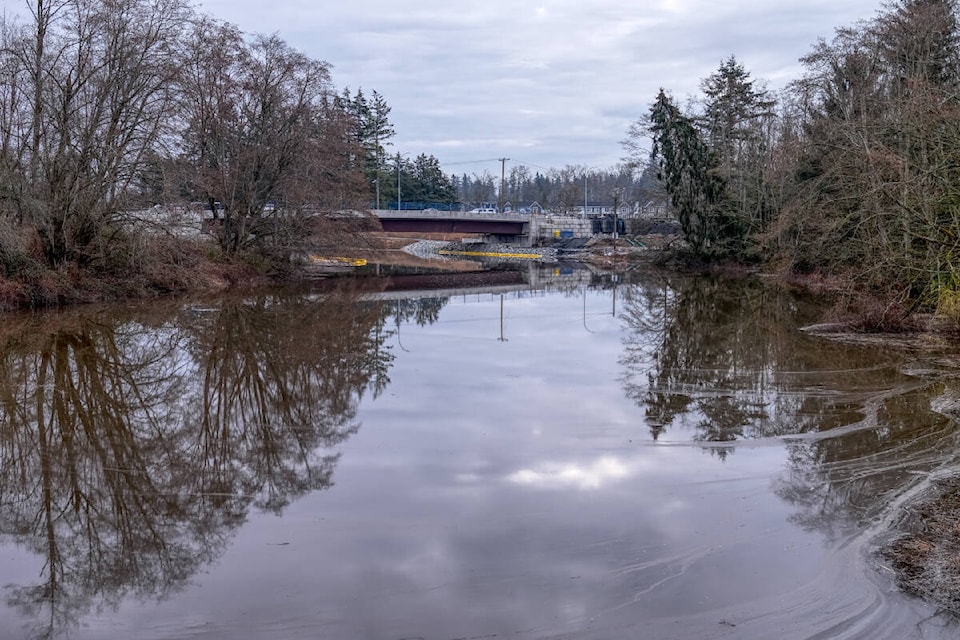 32976177_web1_230615-PAN-FloodFundingRequestSurrey-Bridge_1