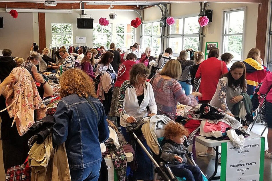 South Surrey self-advocates host new-to-you clothing sale - Peace Arch News