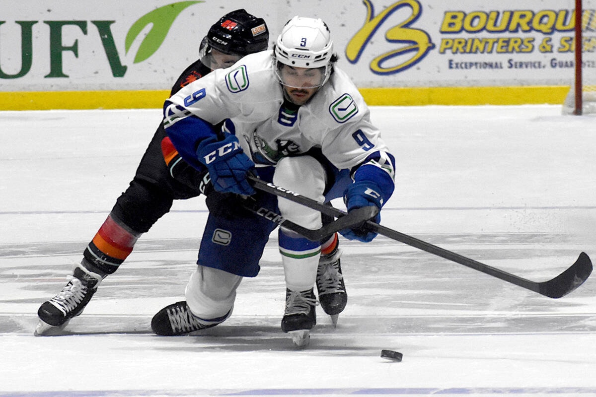 Living at rink 'a cool opportunity' for Surrey's Bains and WHL