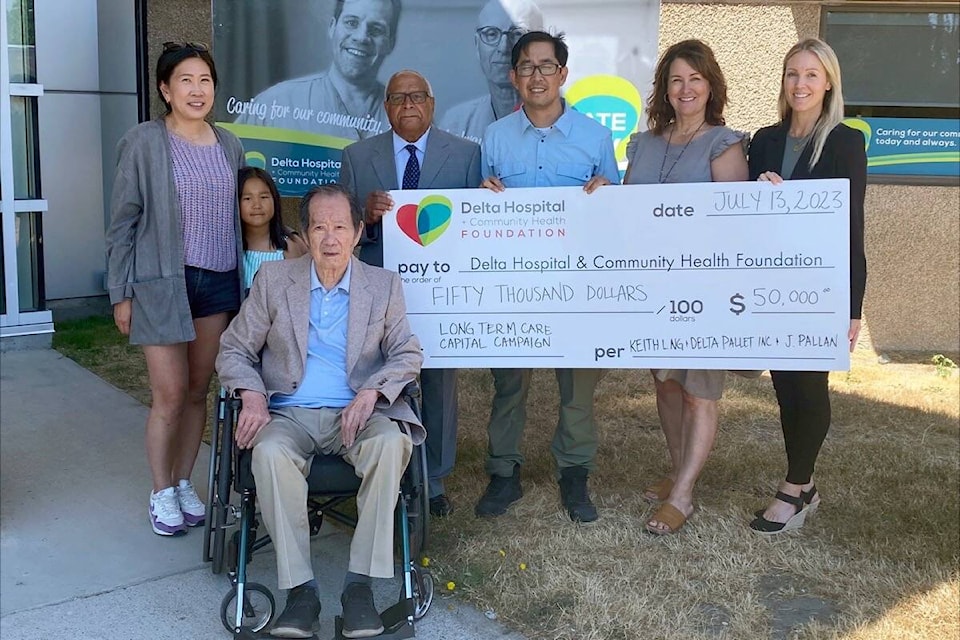 33519910_web1_230817-NDR-M-Delta-Pallet-donation-CROP