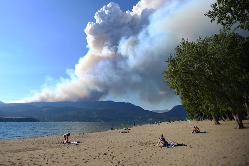 33639720_web1_230817-KCN-McDougall-Creek-wildfire-2_3