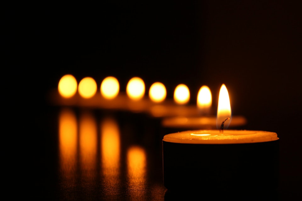 candlelight-pexels-erenlerhakan-289756