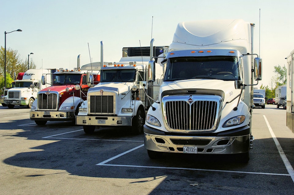 commercial-trucks-parking