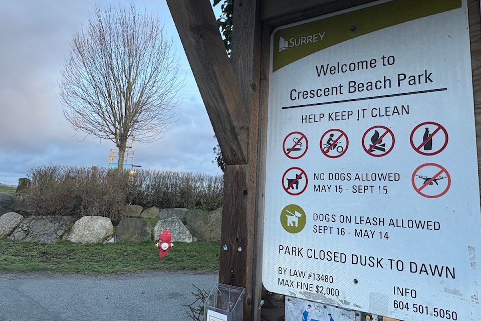 crescent-beach-sign