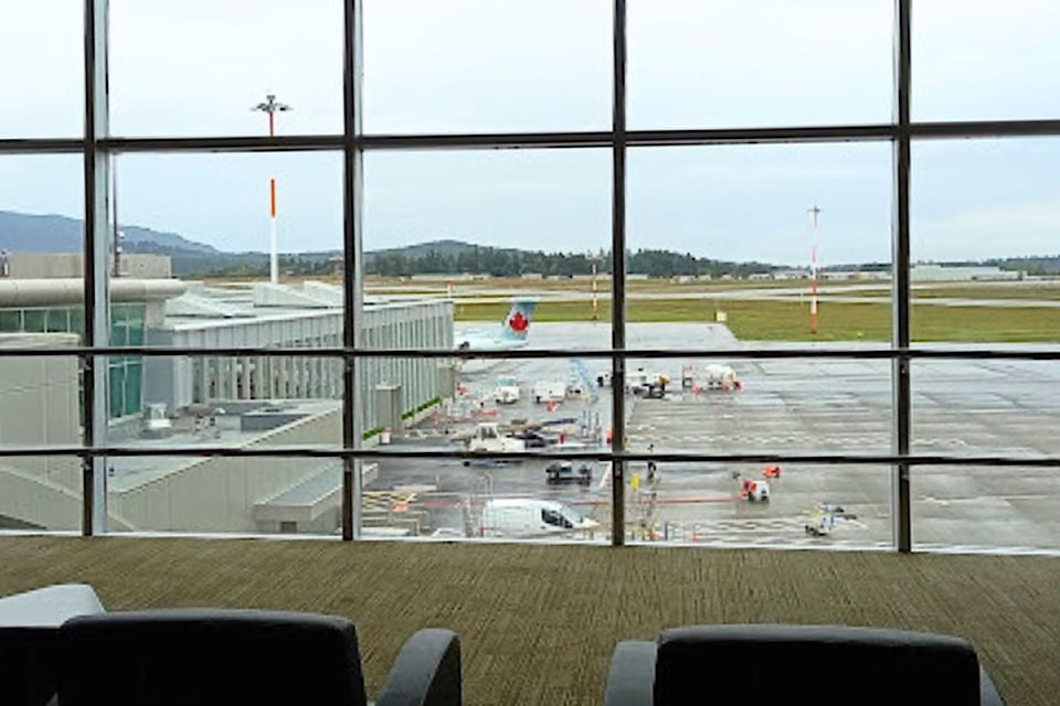 Eagles Landing observation lounge at the Victoria International Airport will be closing permanently  starting Oct. 16.
