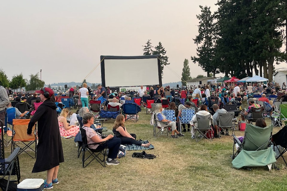 outdoor-movie-1