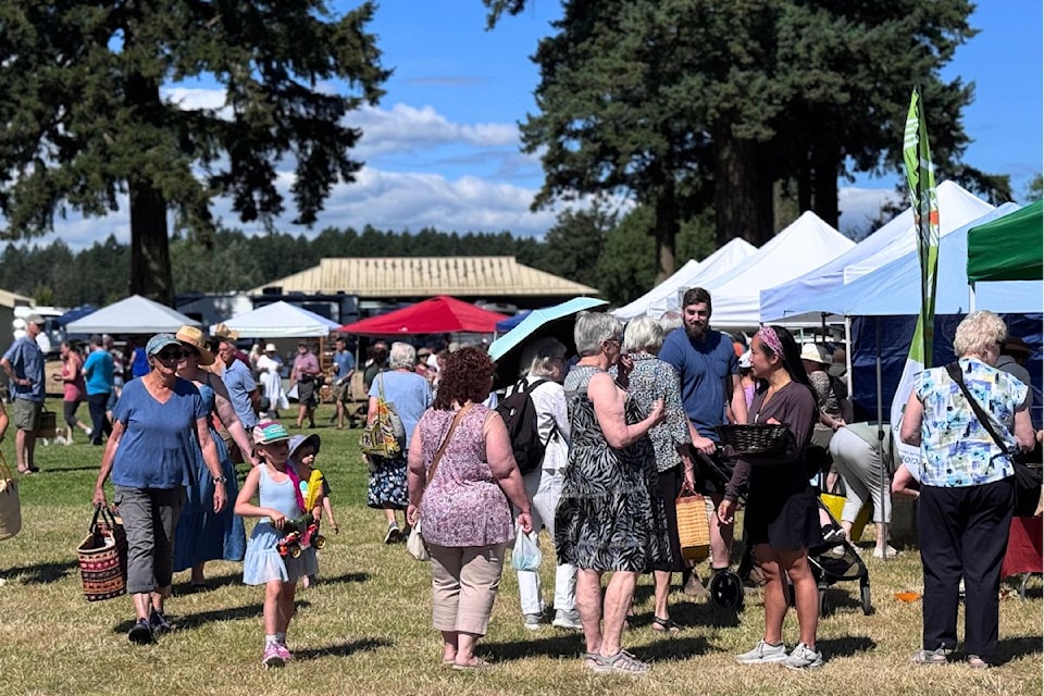 Hundreds of market goers at the weekend market.