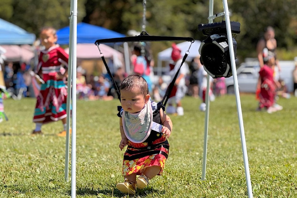powwow-tiny-tots-baby-leighton