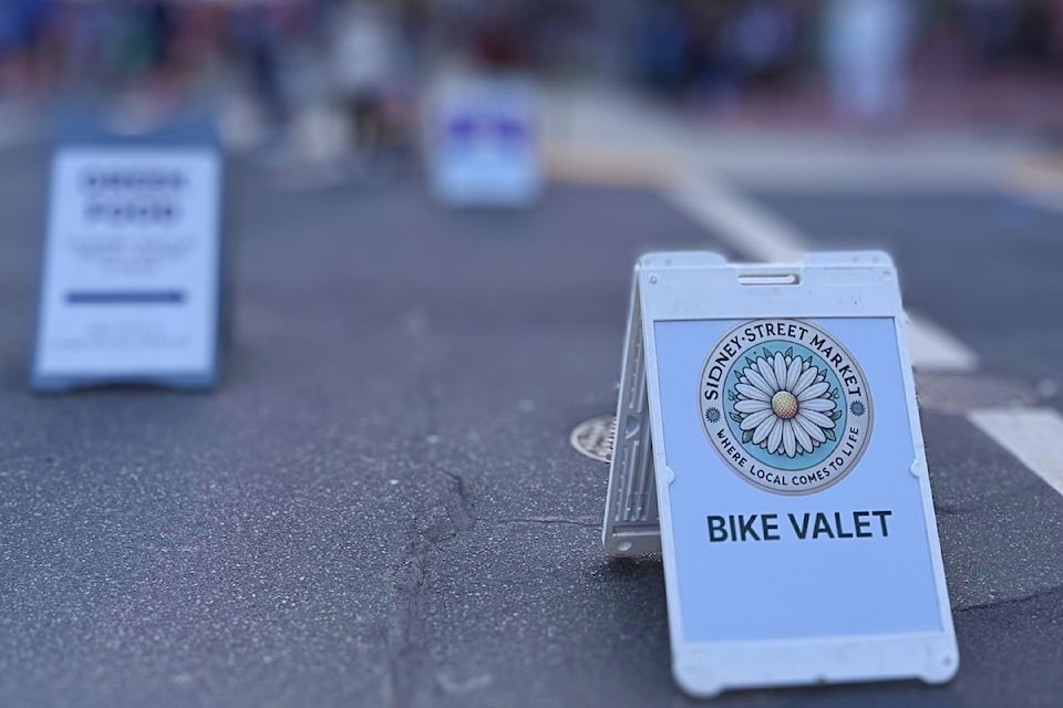 street-marketicebike-valet