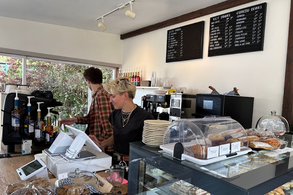 azure-cafe-amelia