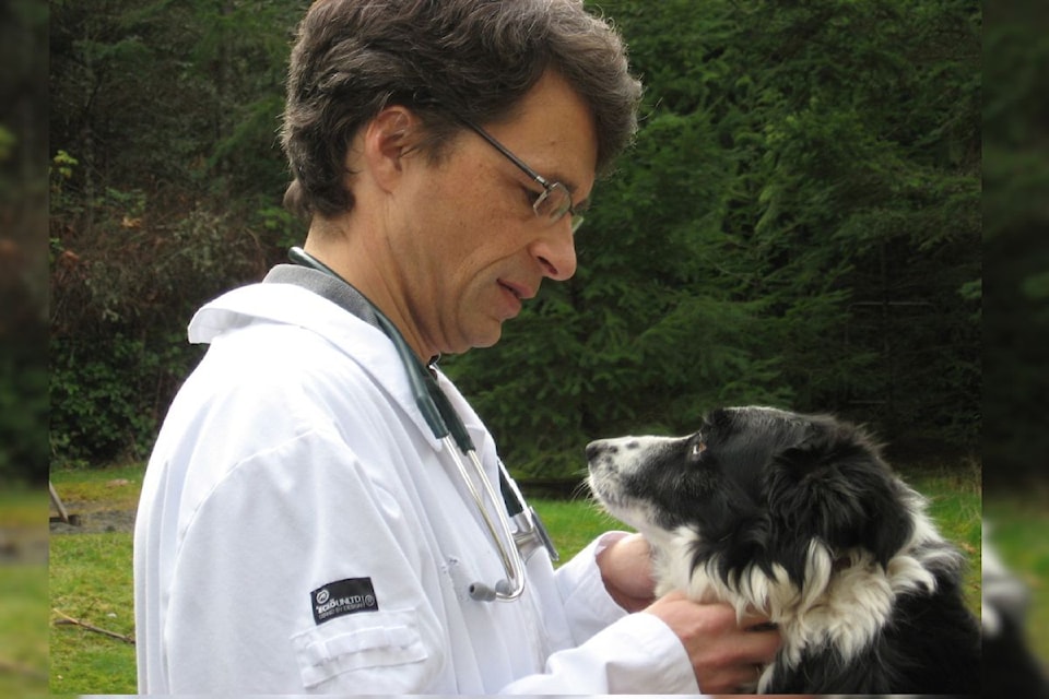 sidney-vet-with-dog
