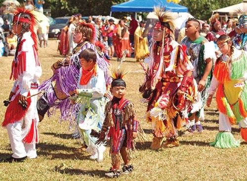 42900sidneyPNRyellowwolfpowwow2012