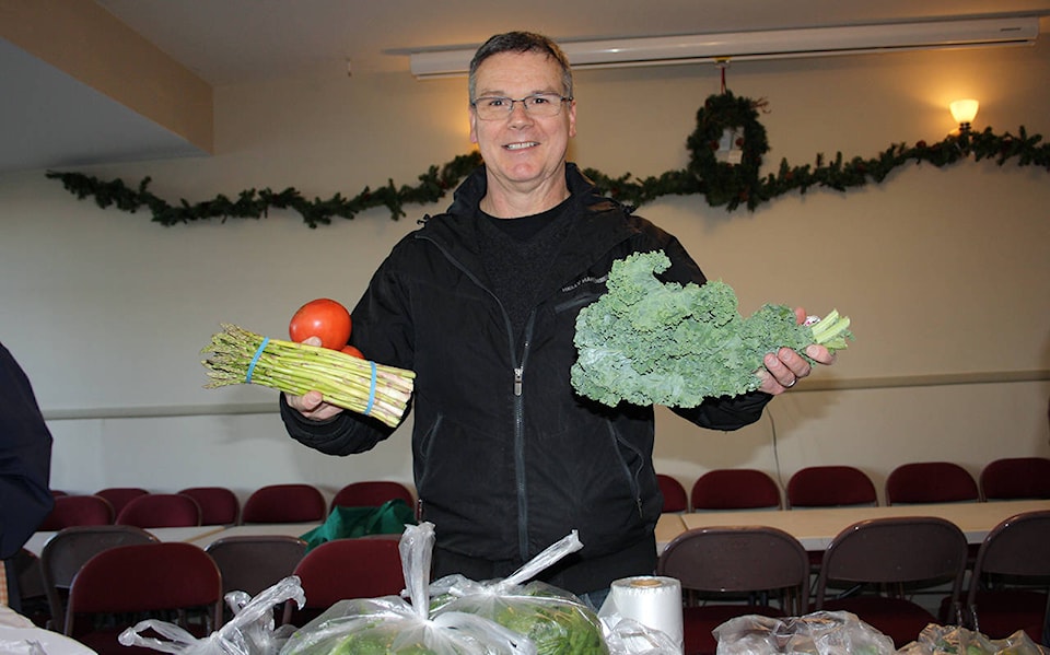 9719171_web1_171213-GNGfoodbank