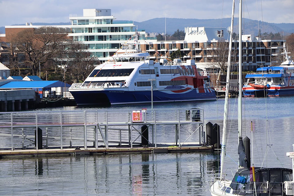 10841729_web1_VNE-ClipperV
