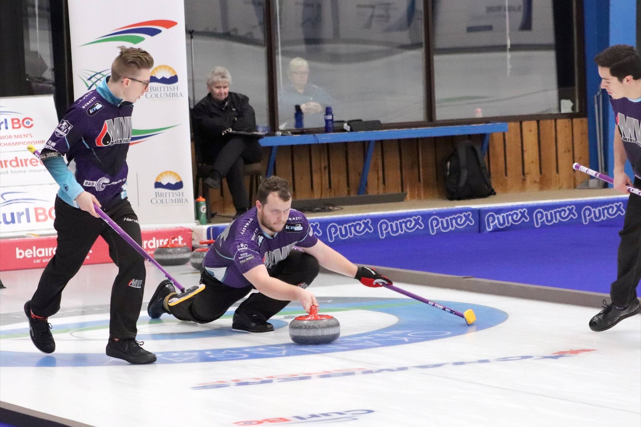 14992262_web1_190101-VMS-M-curling-1