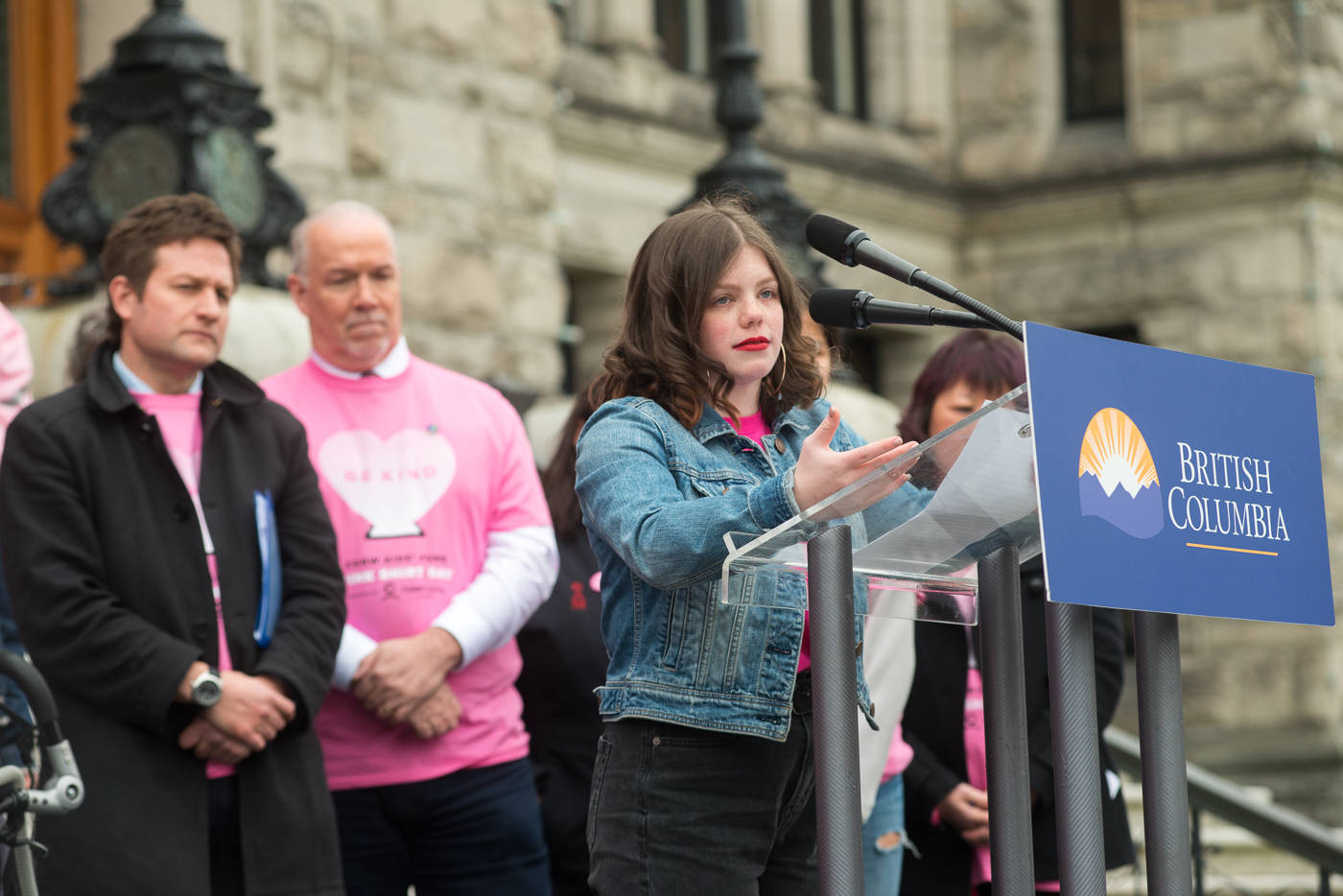 15744722_web1_Keri_Coles_VictoriaNews_PinkShirtDay-6